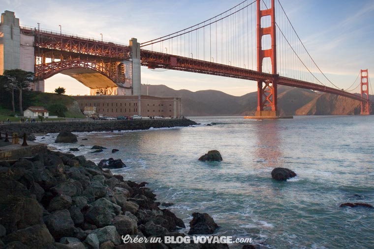 La seconde est une métropole atypique avec son pont du Golden Gate, ses rues aux pentes abruptes, ses tramways, ses montagnes verdoyantes et sa baie...
