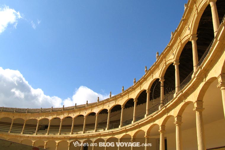 La Plaza de Toro (la place des taureaux) vieille de plus de trois siècles, renferment les plus belles arènes du monde