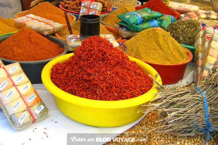 Voyage djerba : Le marché de Houmt Souk avec poissons et épices
